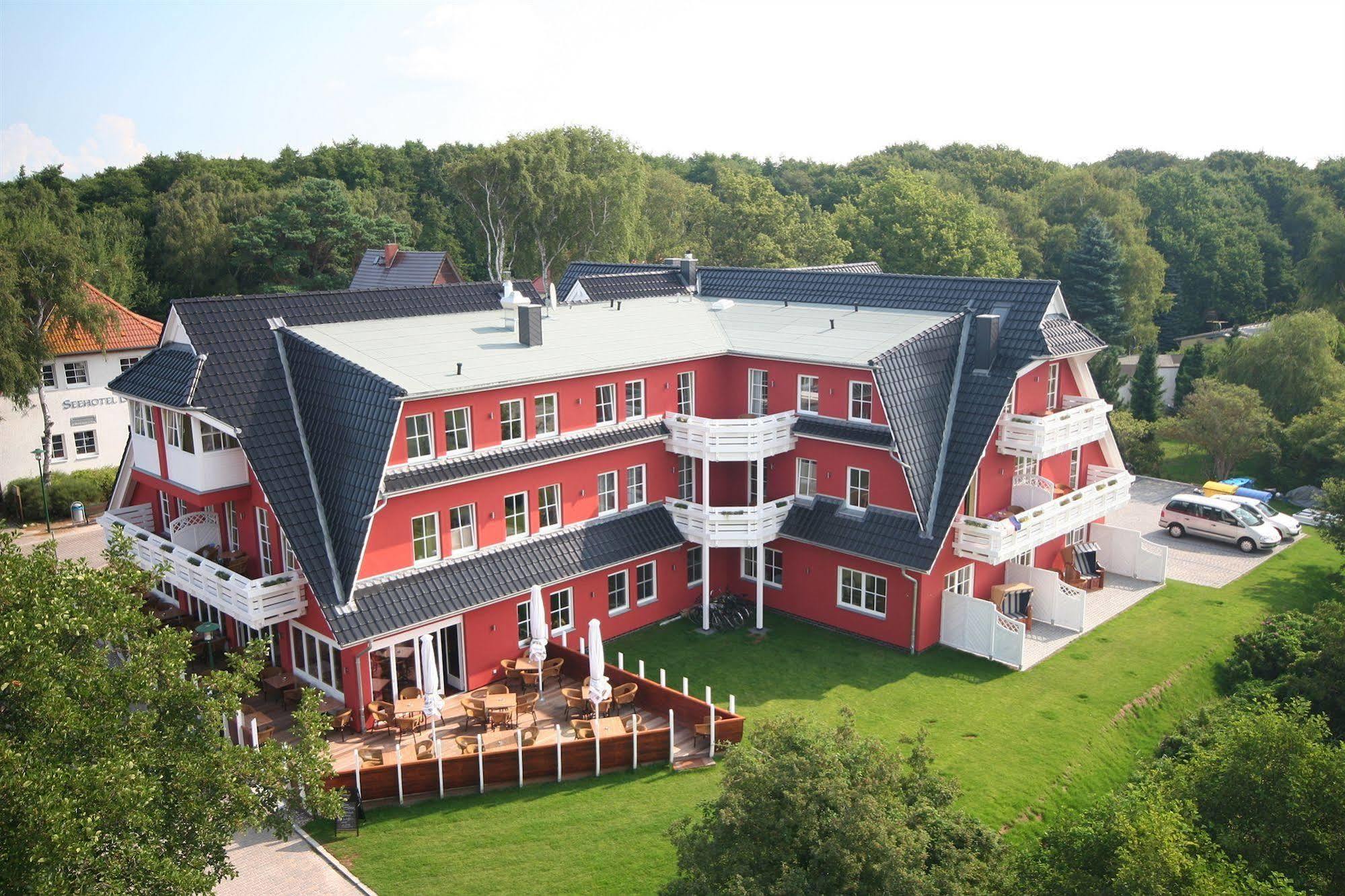 Strandhotel Deichgraf Graal-Mueritz Exterior foto